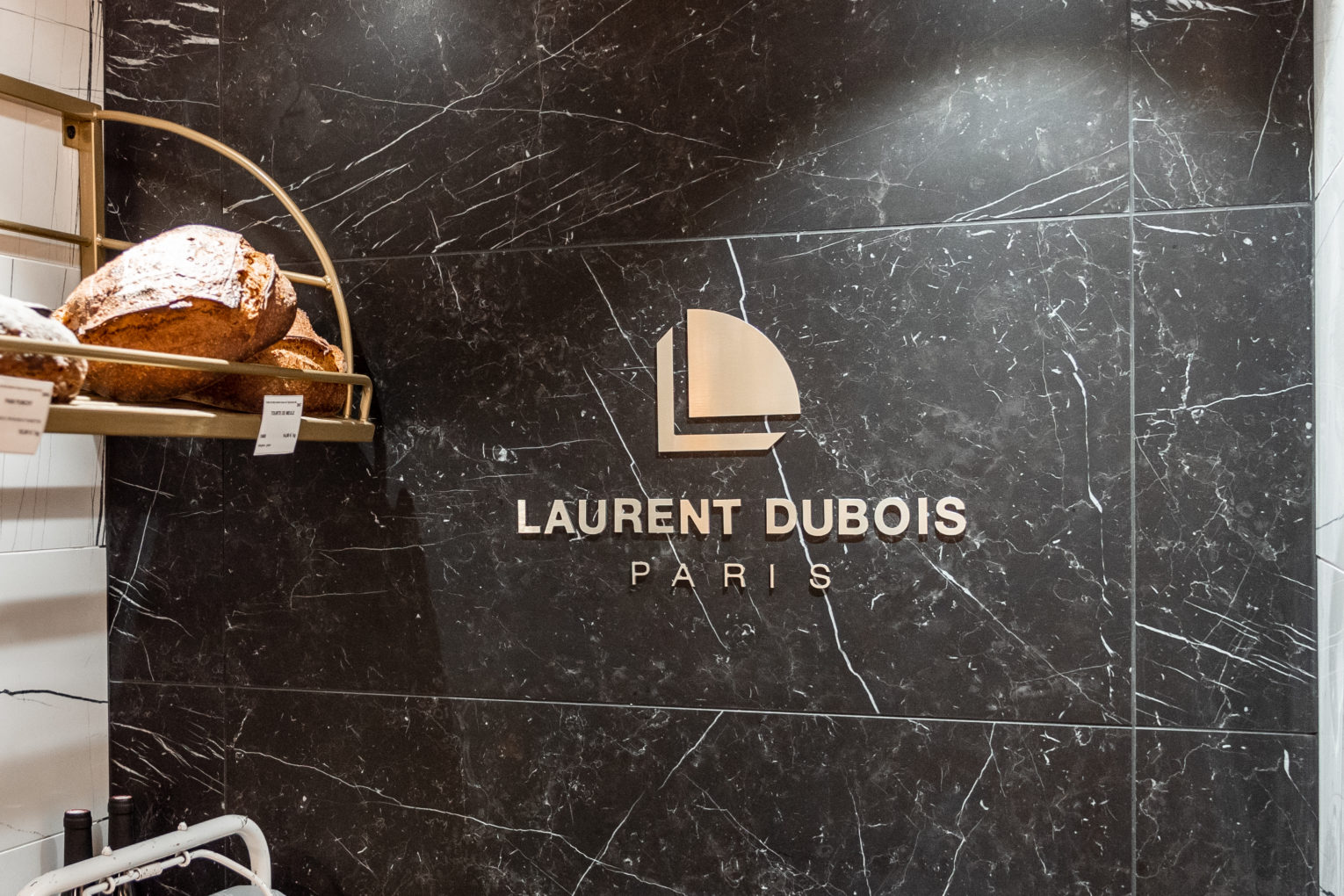 Enseigne sur marbre pour l'excellent fromager Laurent Dubois 